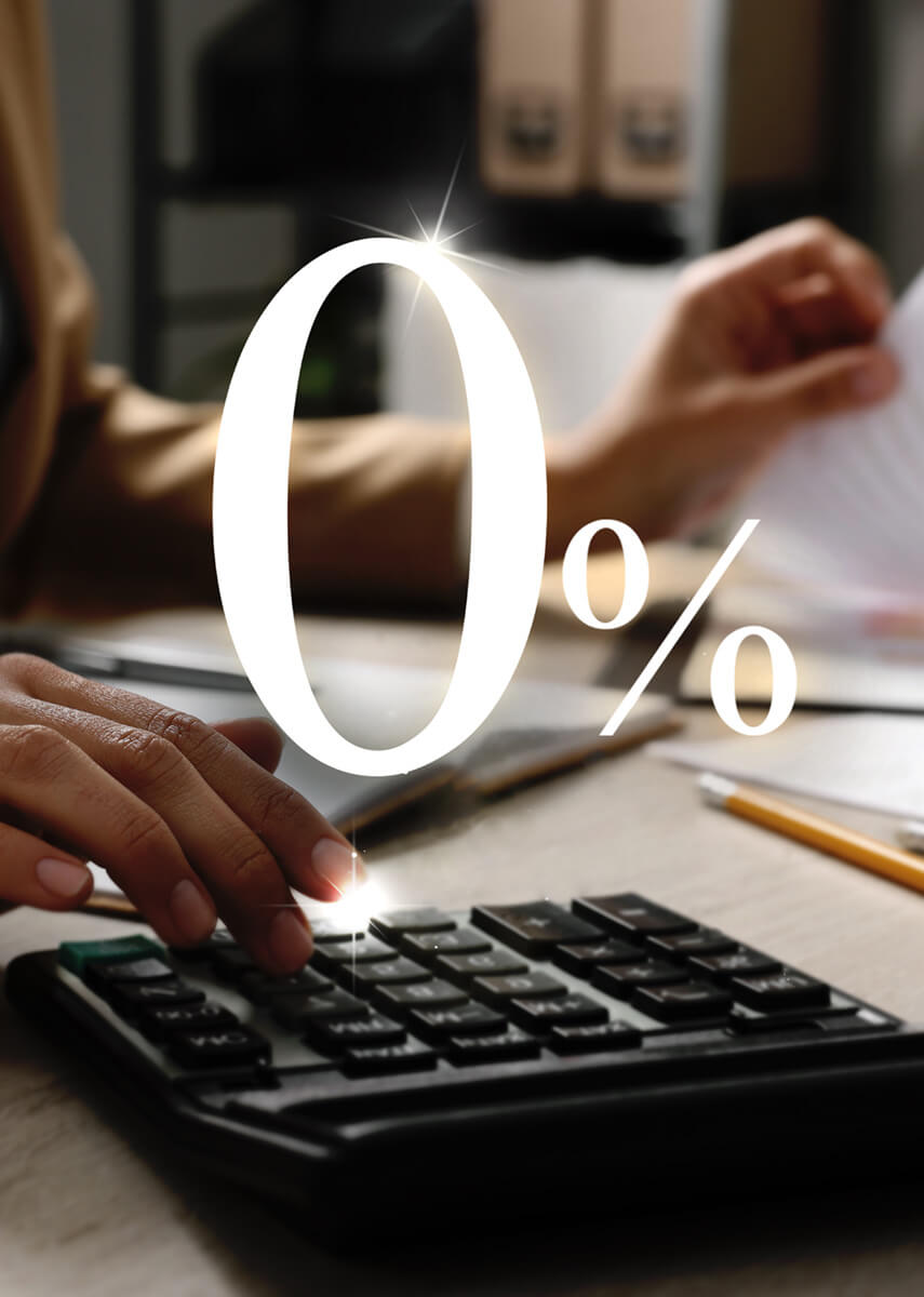 A commission savings calculator alongside a for-sale home